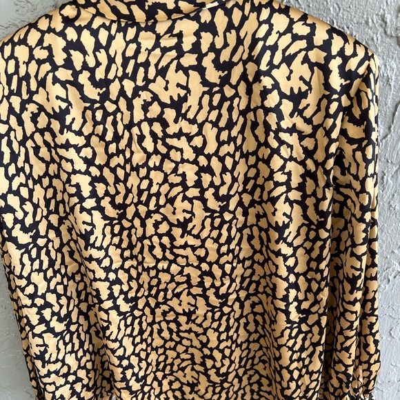 Two Piece Blouse and Skirt Combo - Picture 6 of 9